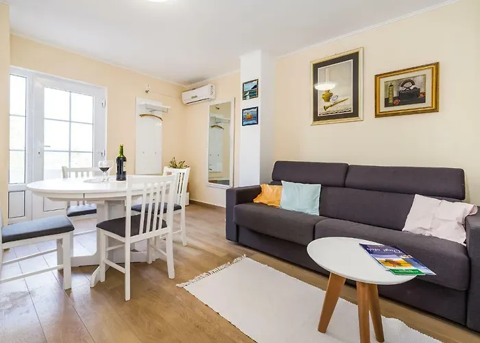 Long Island Olive شقة سالي