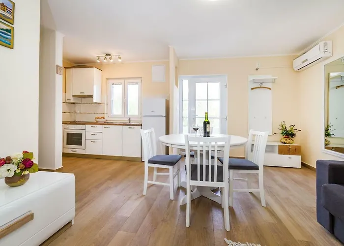 Long Island Olive Sali